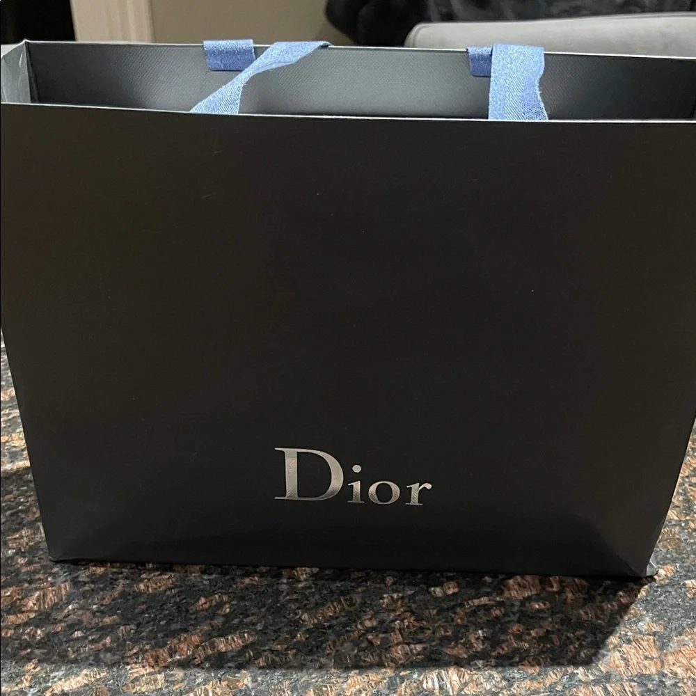 Dior Black Bag with White and Gold Box - Picture 4 of 4